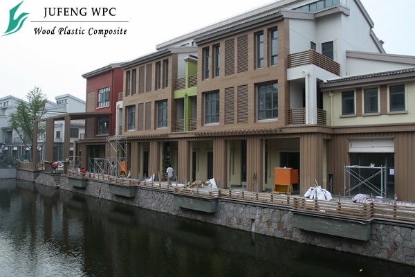 上海某港资别墅项目大量使用聚锋塑木，全面提升别墅生活品质